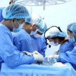 Hơn 100 bác sĩ thảo luận sự an toàn trong phẫu thuật thẩm mỹ