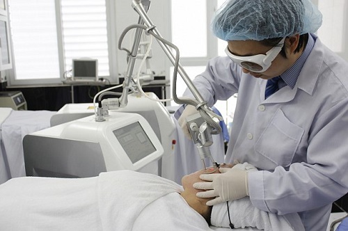 Trị mụn thịt bằng Laser Fractional CO2 là lựa chọn của tôi cách chữa mụn thịt hiệu quả nhất